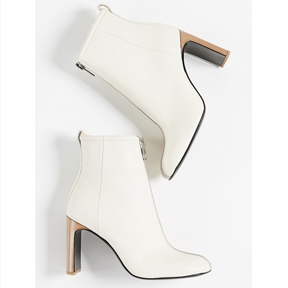 Edgy Chic Rag & Bone Front Zip Booties - Picture 3 of 8